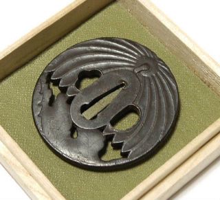 ◆tsuba◆ - Leaf Sukashi - Two Sides Of The Same Coin 75mm Box photo