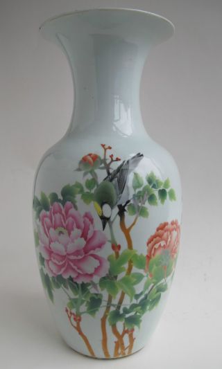 Masterhand Painted Antique Chinese Porcelain Famille Rose Vase photo