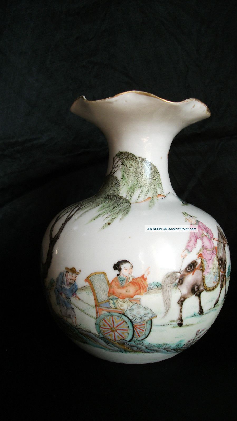 A Very Fine Chinese Porcelain Vase,  Qianlong Mark 19th Century Vases photo