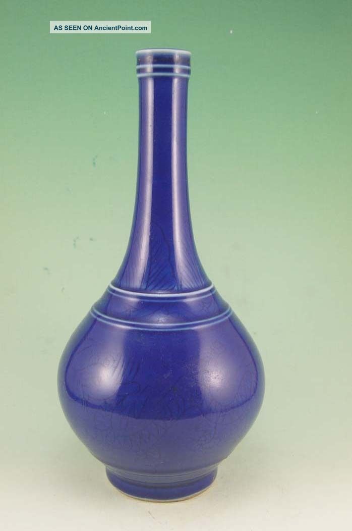 Chinese Monochrome Blue Glaze Porcelain Vase Vases photo