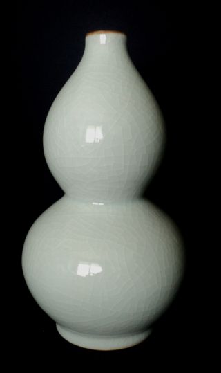 China Green Glaze Ice Crack Gourd Vases photo