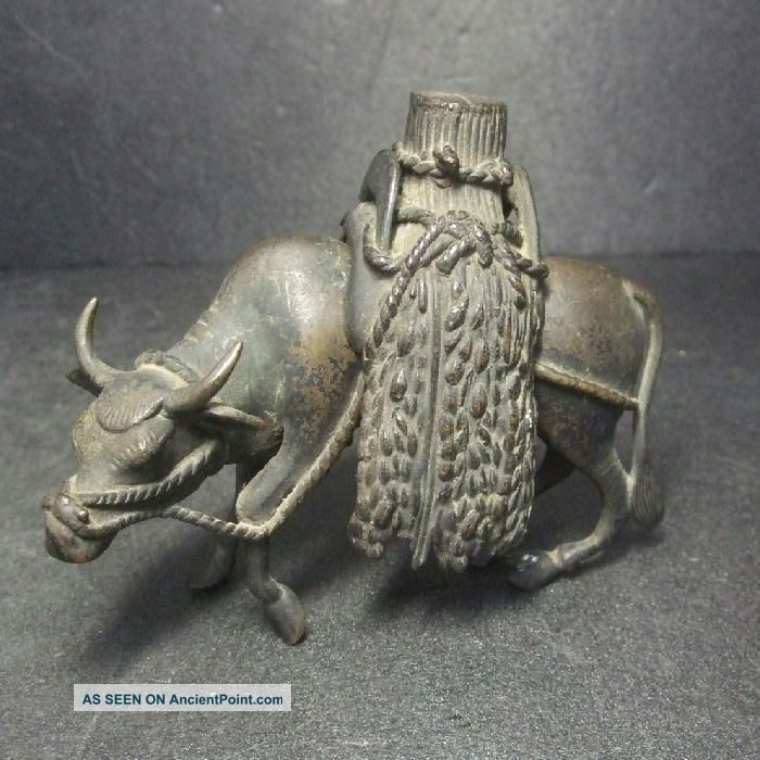 F416: Japanese Old Copper Ware Incense Burner Of Bull Image With Good Work Statues photo
