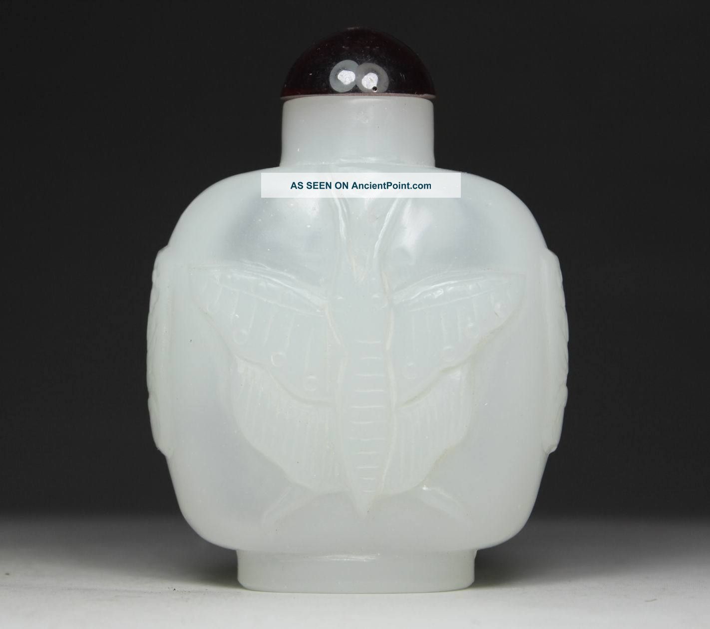 Chinese Handwork Jade Butterfly Old Snuff Bottle Snuff Bottles photo