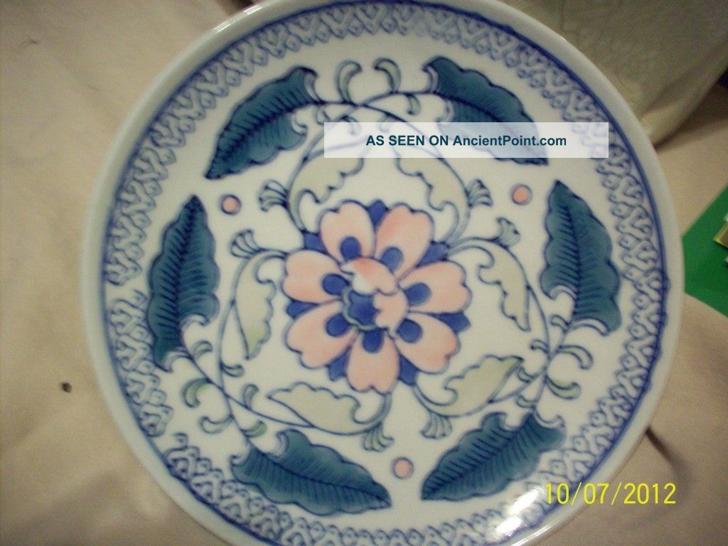 Chinesse Porcelain Plate Pink/blue Flowers Plates photo