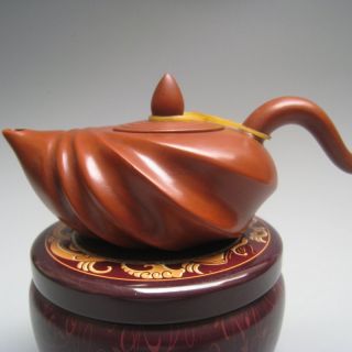 19th Century Chinese Yixing Teapot A Leaf Charm photo