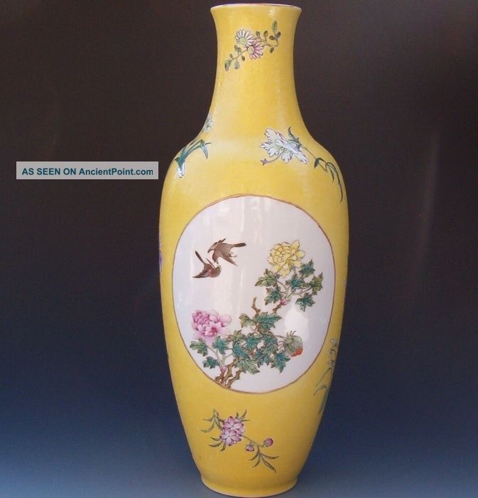 Signd Chinese Qianlong Famille Rose Imperial Yellow Enamel Porcelain Vase Vases photo