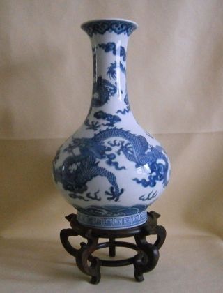 Important Antique Chinese Porcelain 5 Claw Dragon Chien Lung Blue & White Vase photo