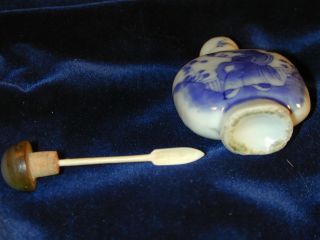 Chinese Antique Porcelain Snuff Bottle With Spoon Jade Stopper Blue Asian Bone photo