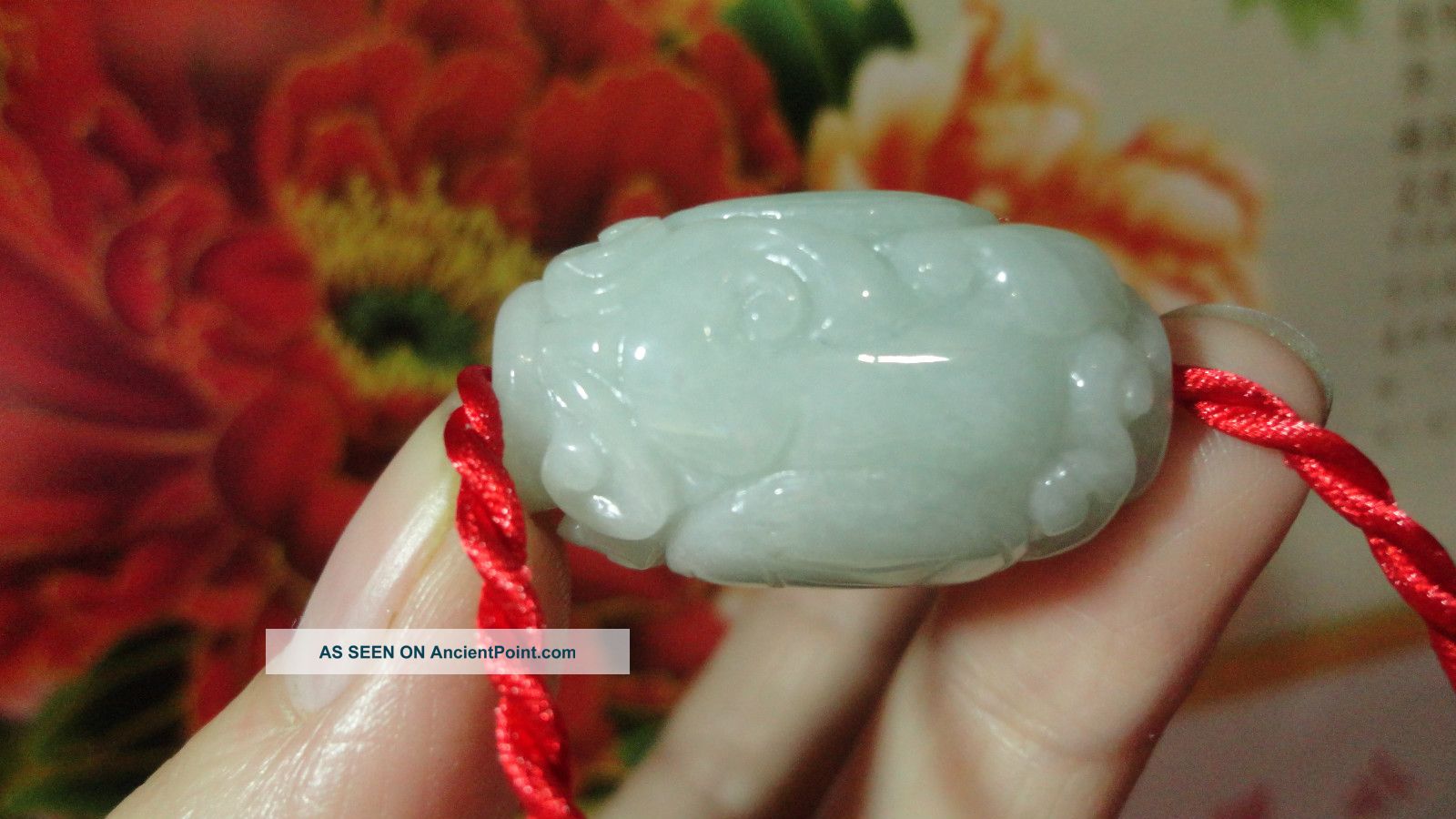 Chinese100%natural Green A Jade Jadeite Necklace&pendant/lulu Tong/road Smooth Necklaces & Pendants photo