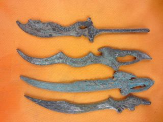 Chinese Bronze Collection Fighting 18 As Weapon Long Antique Exquisite Kinfe F6 photo
