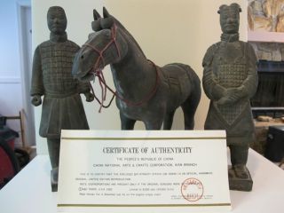 Terracota Qin Dynasty Statues And Horse photo