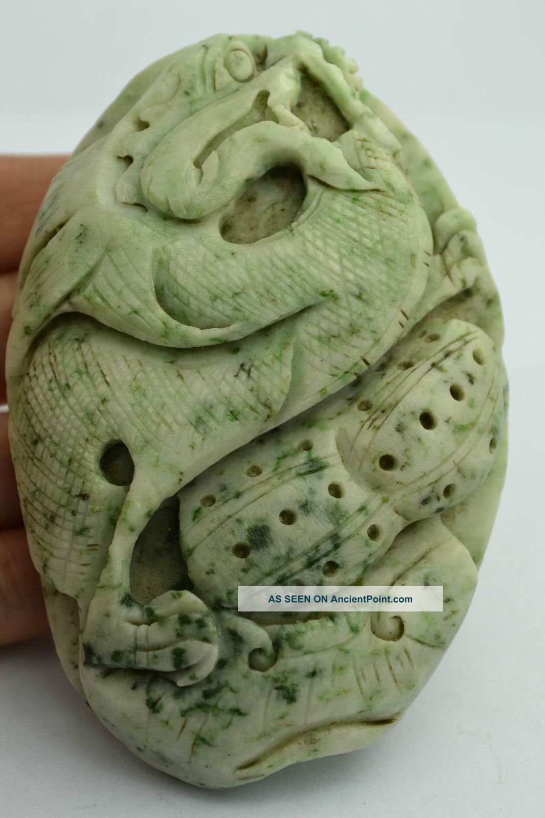 - China Collectible Old Handwork Wonderful Jade Carving Dragon Statue Other photo