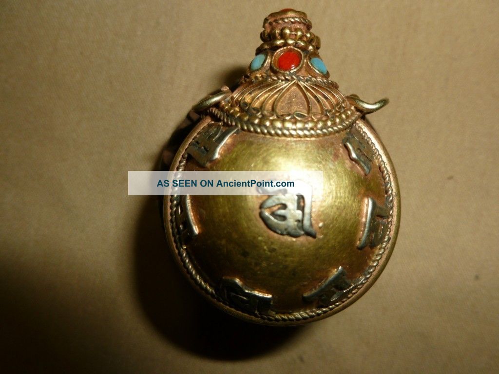 Snuff Bottle Gilt - Bronze And Inlaid Silver Pali Characters Snuff Bottles photo