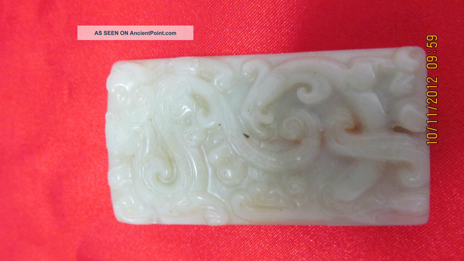 New Festive Gift Chinese Jade Pendant/necklace Dragon Statue Handcrafted Necklaces & Pendants photo