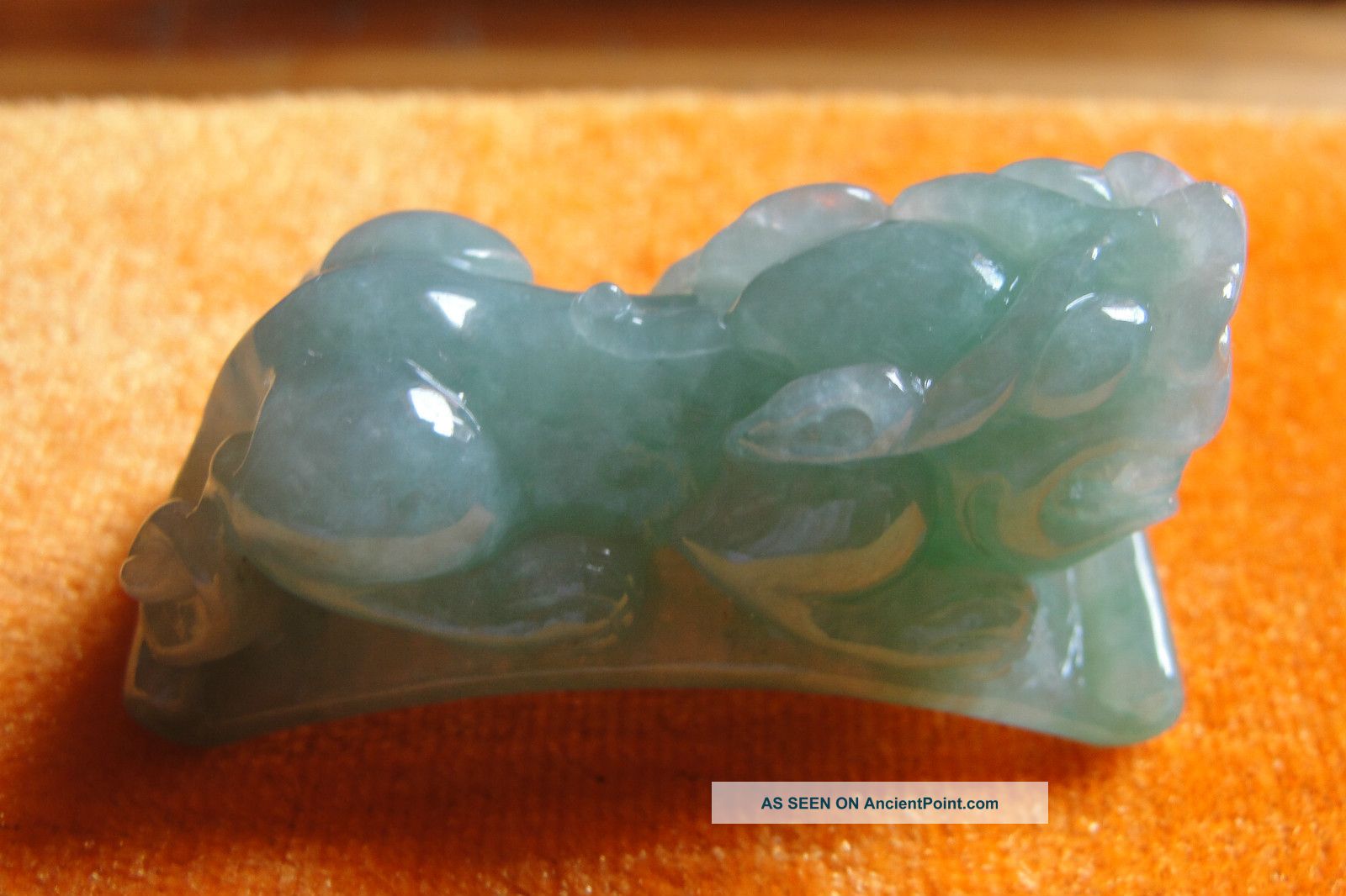 Chinese 100% Natural A Jadeite / Jade Pendant / The Green The Animal Pixiou Necklaces & Pendants photo