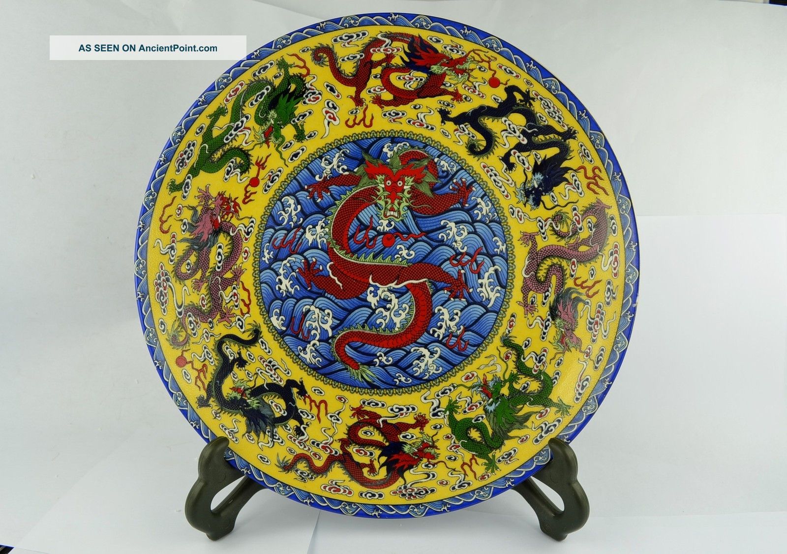 - China Collectibles Old Decorated Handwork Porcelain Dragon Big Plate Uncategorized photo