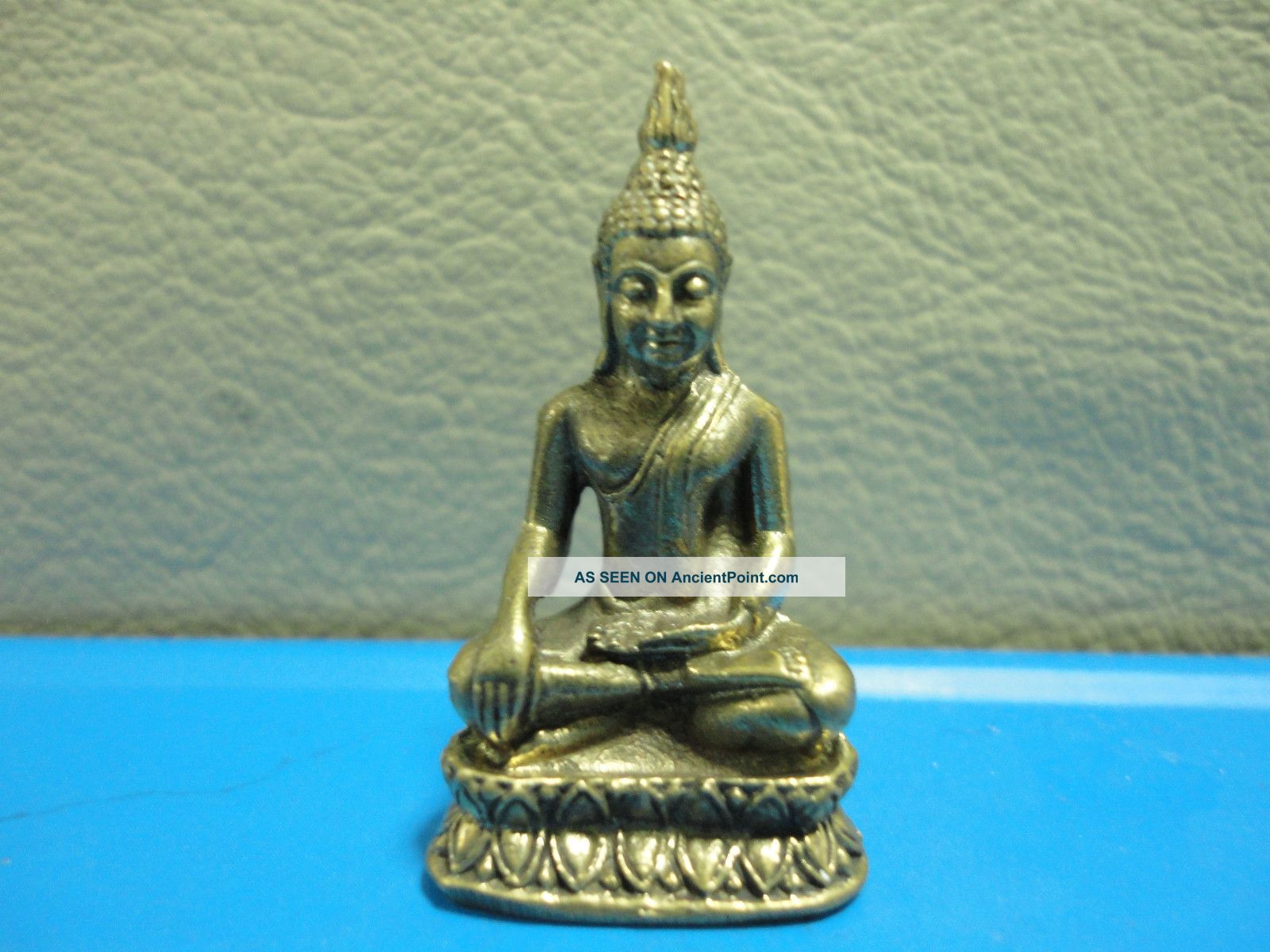 Holy Buddha Wealth Rich Lucky Charm Thai Amulet Amulets photo