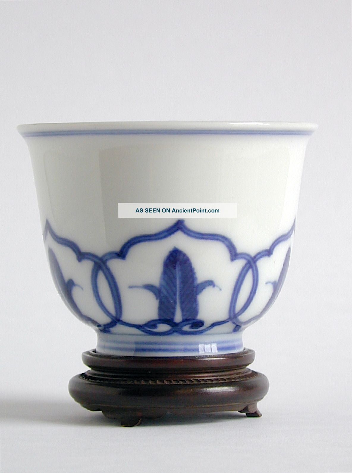 Fine Chinese Qing Blue + White Porcelain Wine Cup W/ Chenghua Ming Mark Vases photo