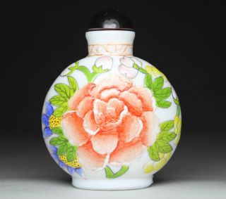 Chinese Handwork Painting Flower Old Glass Snuff Bottle photo