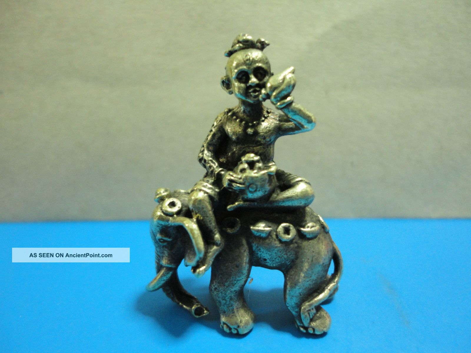 Kumanthong Ride Elephant Kwak Sup Rich Luck Good Business Charm Thai Amulet Amulets photo