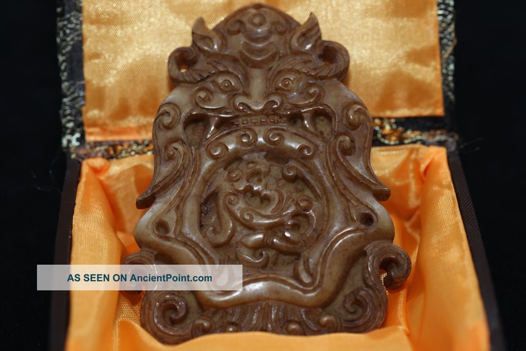 Exquisite Chinese Beast Design Carved Jade Pendant - J00005 Necklaces & Pendants photo