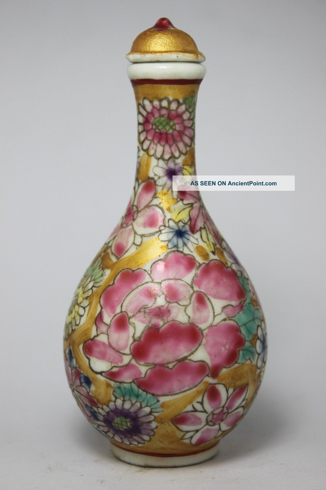 Chinese Handwork Painting Flower Old Porcelain Snuff Bottle Snuff Bottles photo