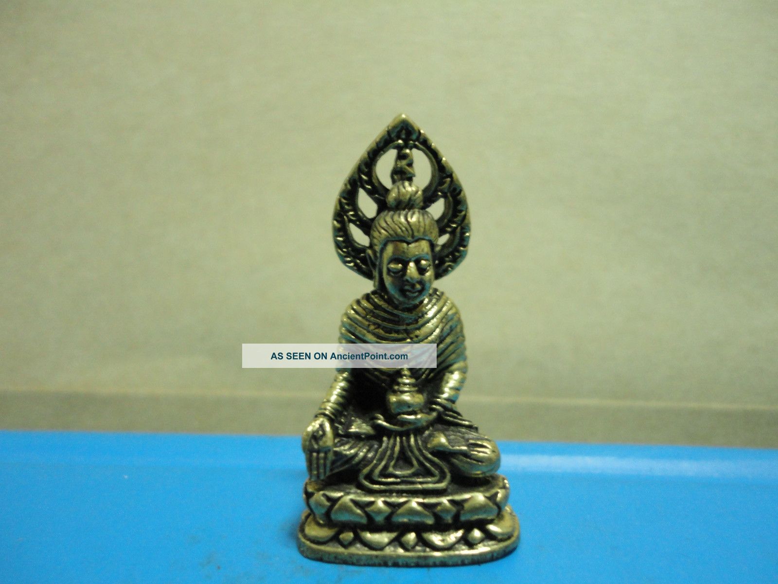 Holy Buddha Wealth Rich Lucky Charm Thai Amulet Amulets photo