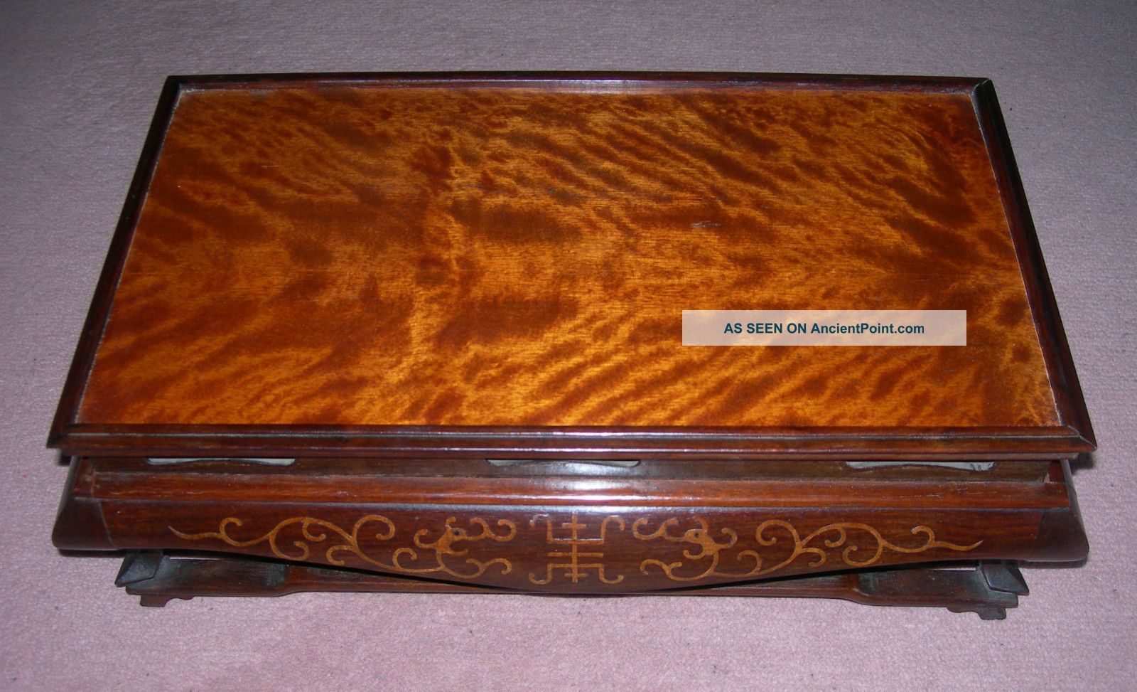 Free Shipping: A 19th Century Chinese Hardwood Inlaid Table. Tables photo