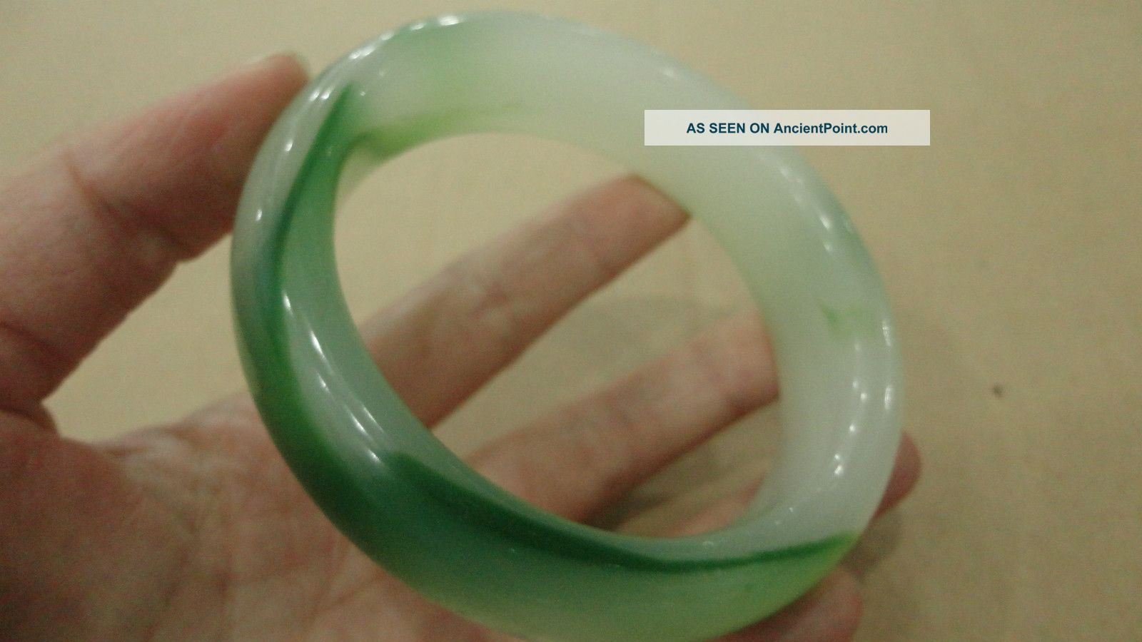 Chinese Agate Bracelet/float Green Gate Bangle Internal Diameter Of 64mmr Bracelets photo