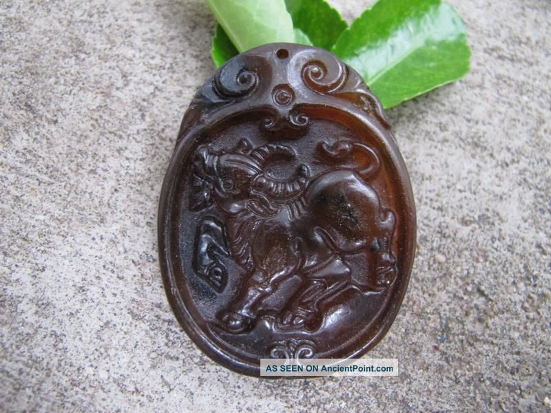 Tibet Folk Classical Jade Stone Carve Auspicious Red Bull Pendant 281 Reproductions photo