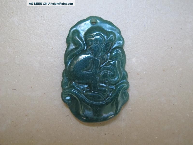 China Folk Classical Jade Carved Twelve Zodiac Monkey Lucky Pendants 070 Reproductions photo