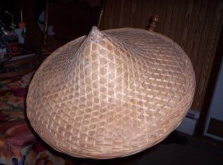 Vintage Conical Asian Bamboo Sun Sedge Rice Paddy Bamboo Straw Coolie Hat Chines photo