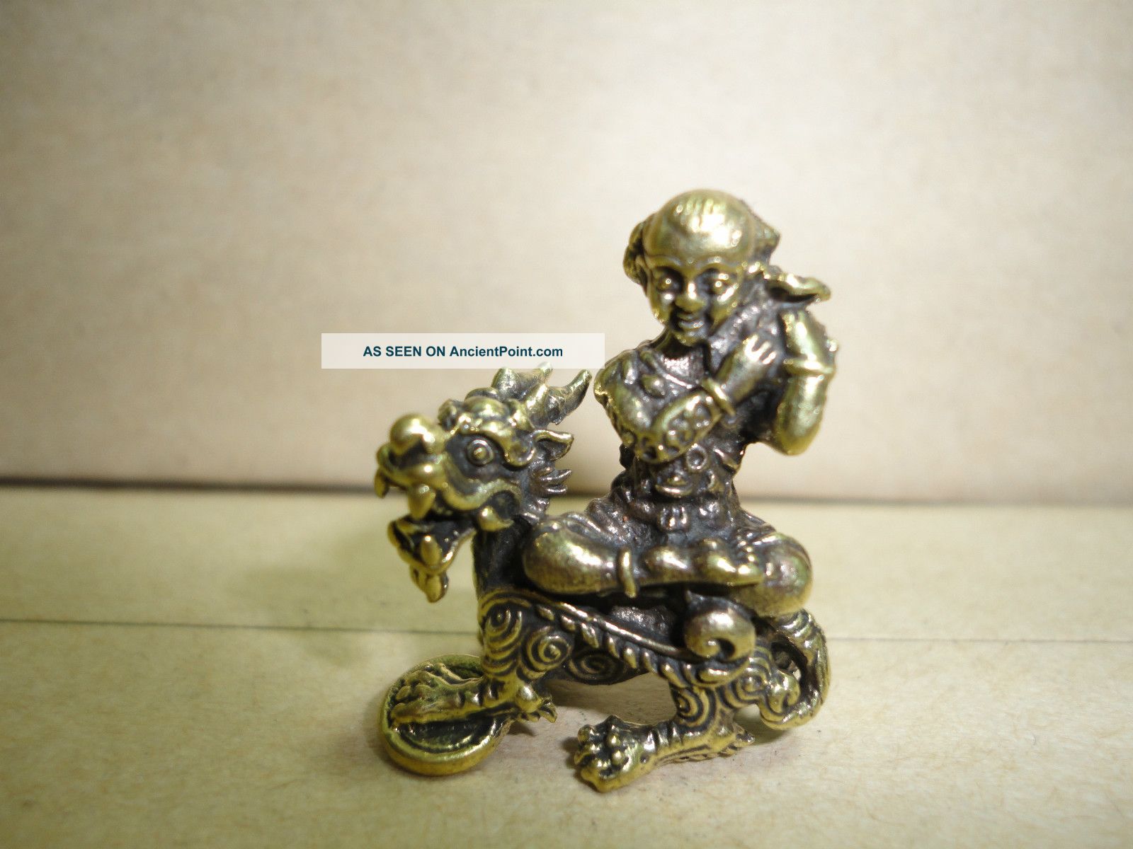 Naja On Wealth Pi - Yo Rich Lucky Charm Thai Amulet Amulets photo