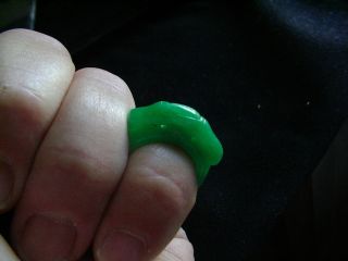Vintage Carved Apple Green Color Bambo Crown White Nephrite Jade Finger Ring photo