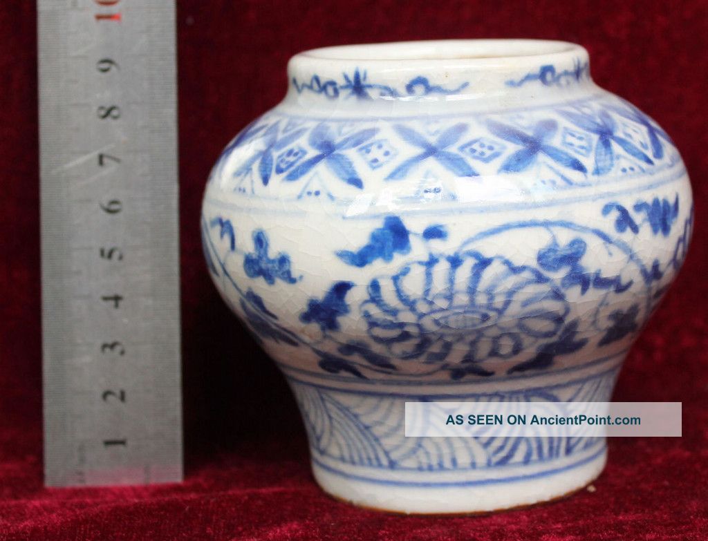 Antique Chinese Old Rare Beauty Of The Porcelain Vases Vases photo