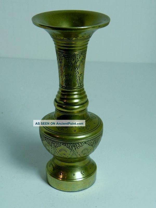 P549 China Tibet Antique Ritual Bronze Brass Shrine Vase Bottle Vases photo
