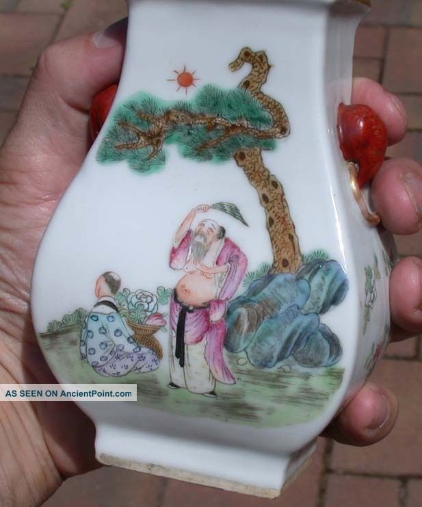 Fine Early 20th Century Chinese Porcelain Vase Polychrome Enamels Vases photo