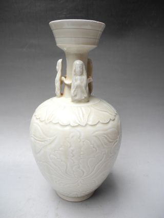 Chinese Kwanyin Boddhisattva Carved Flower Ding Kiln White Glaze Porcelain Vase photo