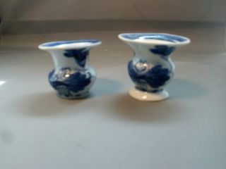 Small Pair 18th 19th Century Chinese Export Porcelain Blue & White Vases Spitoon photo
