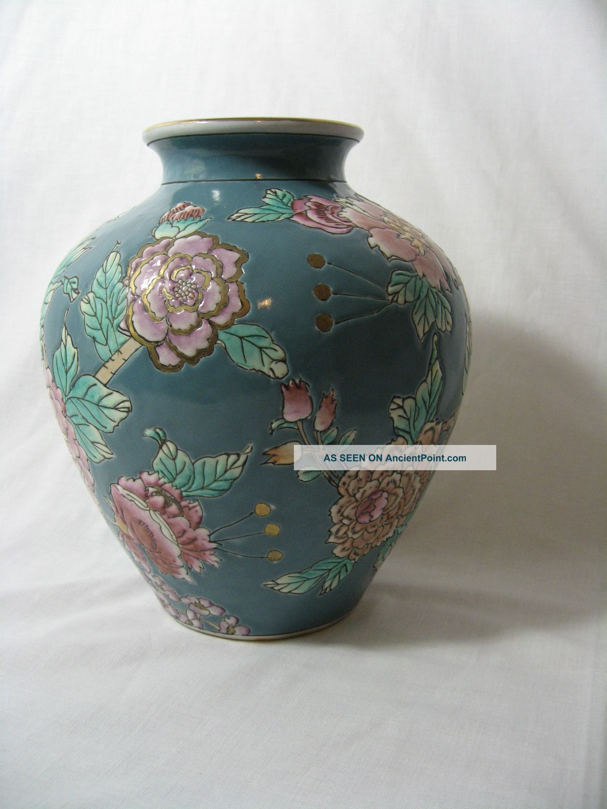 China Porcelain Vase Green With Floral Pattern 9 