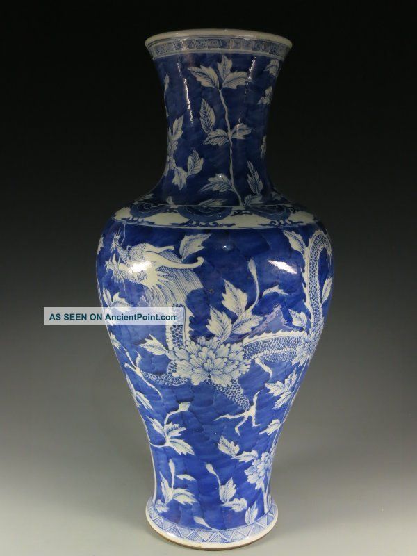 A Stunning Chinese Blue And White Porcelain Dragon Vase Vases photo