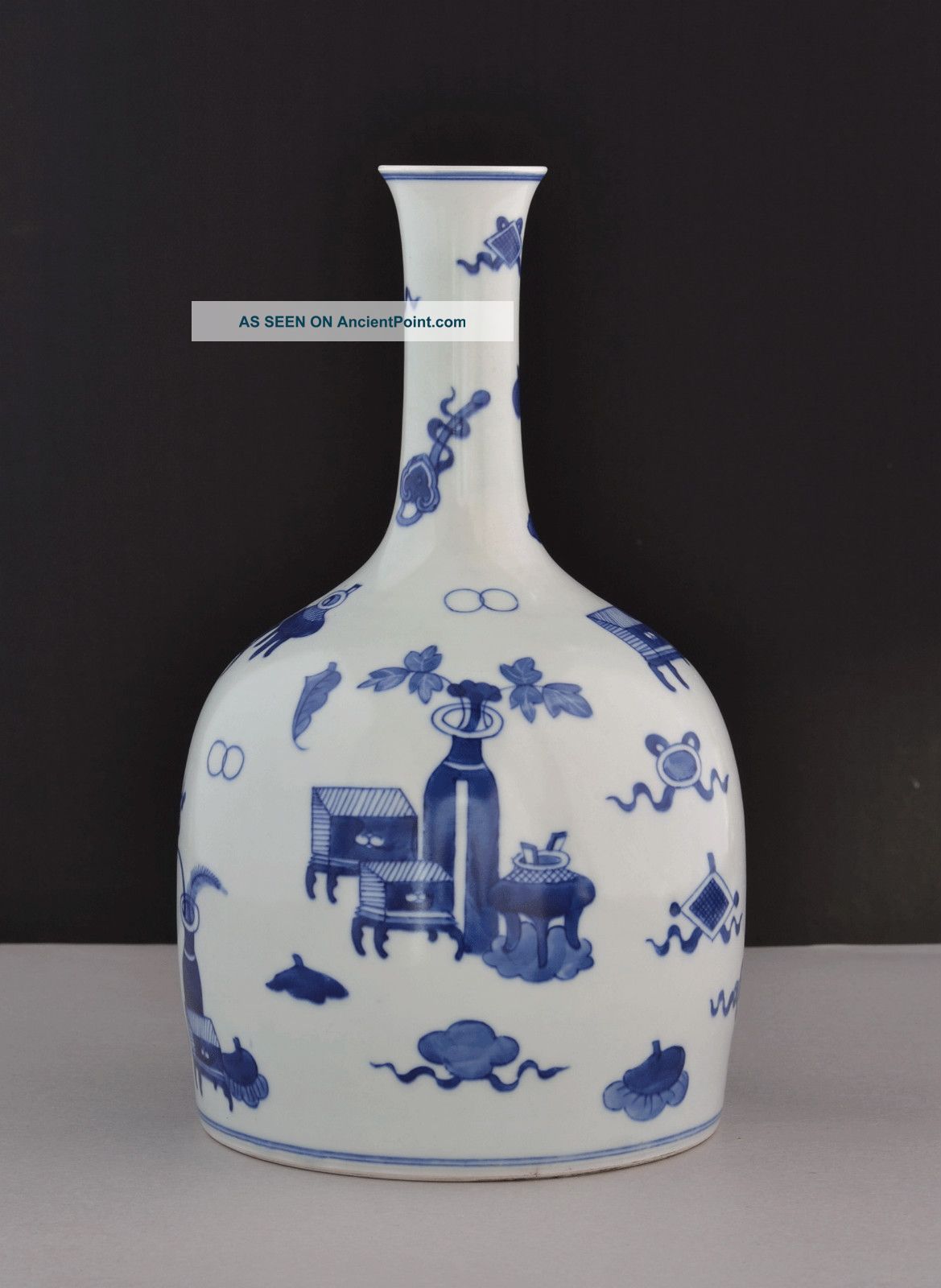A Blue And White Globular Bottle Vase Vases photo