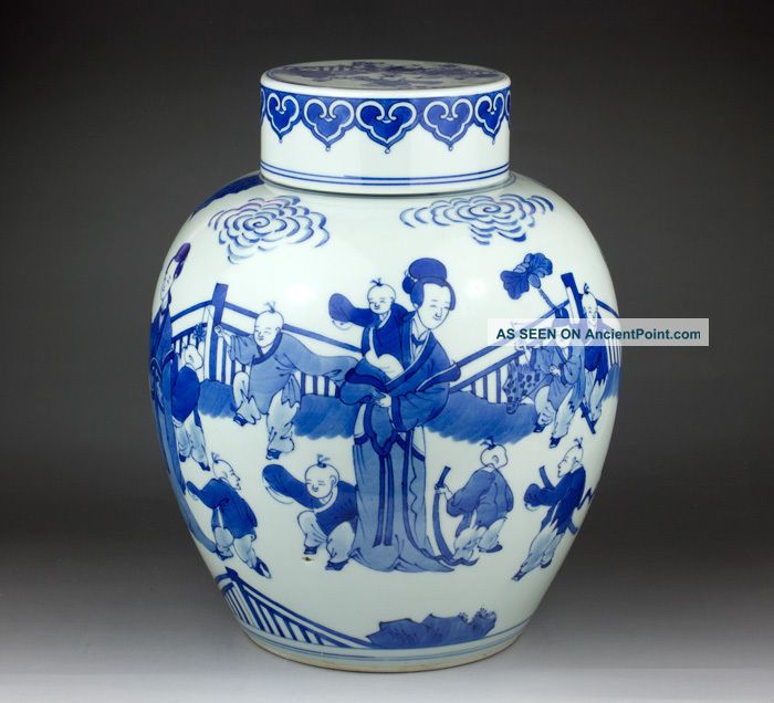 Blue And White Porcelain Jar / Pot / Vase Vases photo