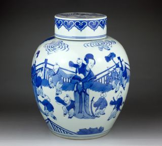 Blue And White Porcelain Jar / Pot / Vase photo