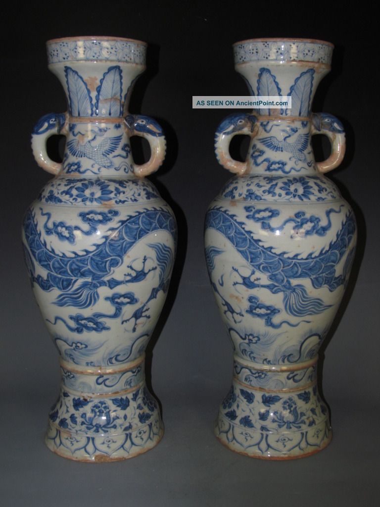 Fine A Pair Chinese Blue & White Porcelain Dragon Vases Vases photo