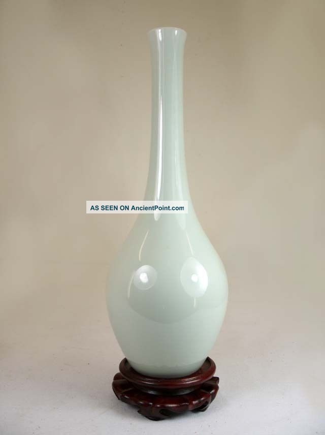 Chinese Light Green Porcelain Vase W/ Carved Stand Other photo