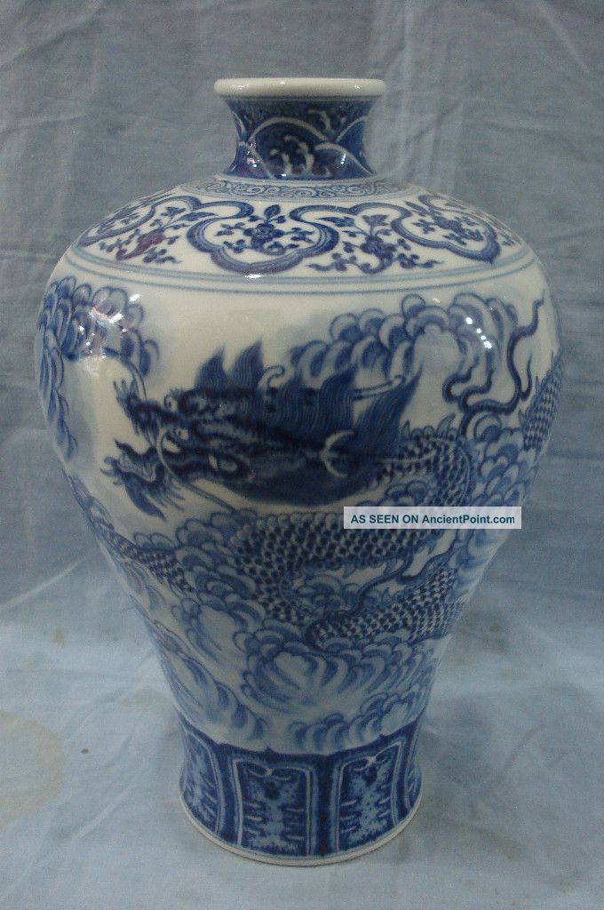 Blue & White Dragon Porcelain Vases Vases photo