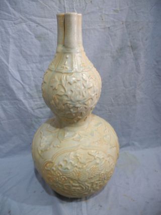 Chinese Huge White Carved Porcelain Gourd Vase photo