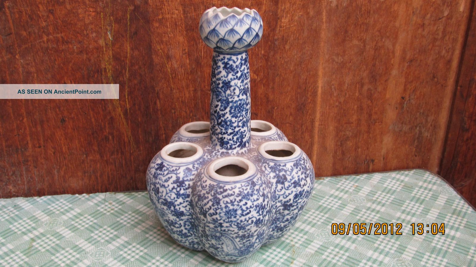 Lovely Chinese Porcelain Vase Lotus For Christmas Gift Vases photo