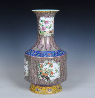 Vintage Enamel Famille Rose Porcelain Vase Of Chinese Antique Cing Dy 18th photo